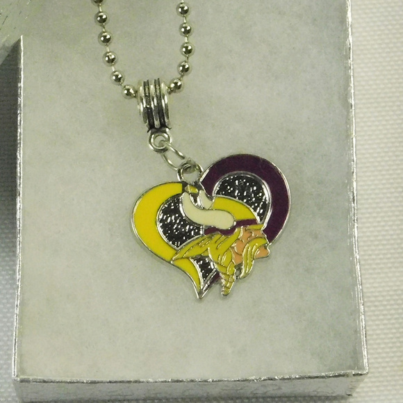 Jewelry - Minnesota Vikings Heart Shaped Enamel Necklace